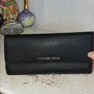 Michael Kors Black Wallet jet set large